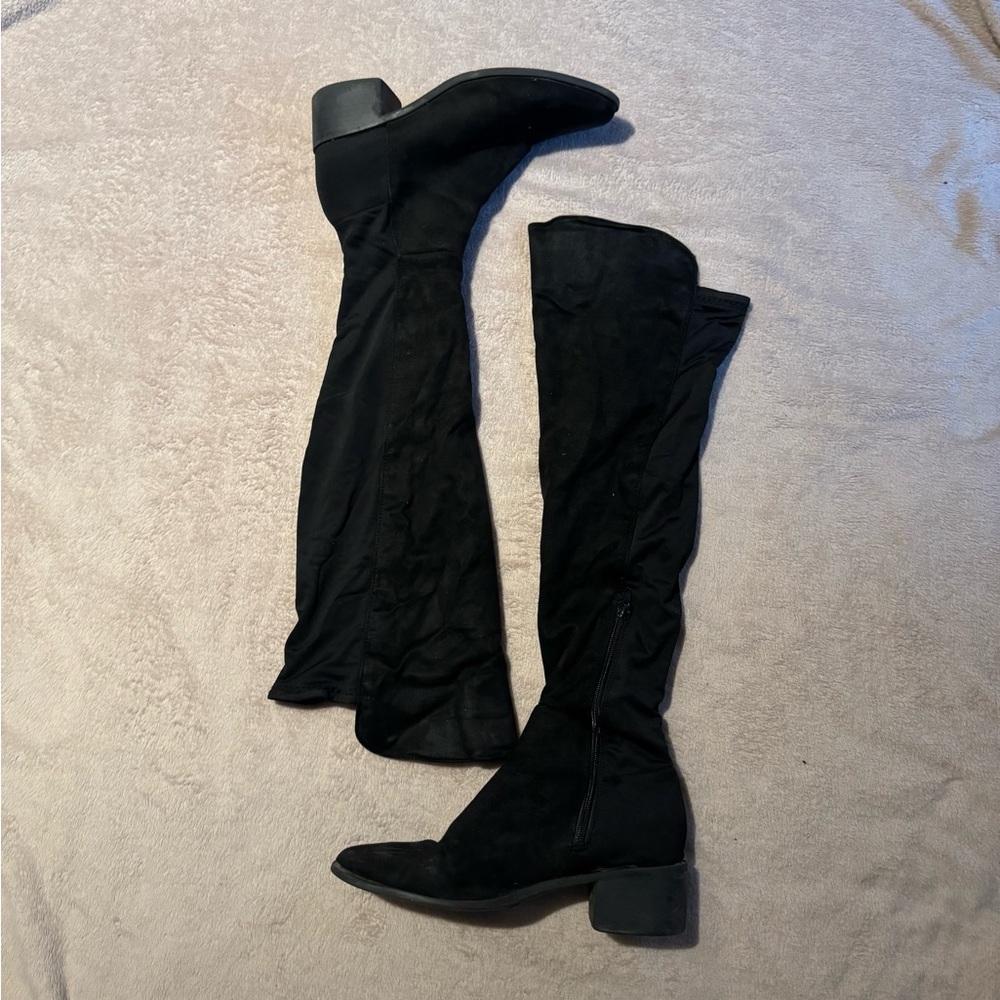 Chic Black Heeled Boots for Women